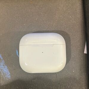 Apple AirPods 3 generation case and only one AirPod (left)